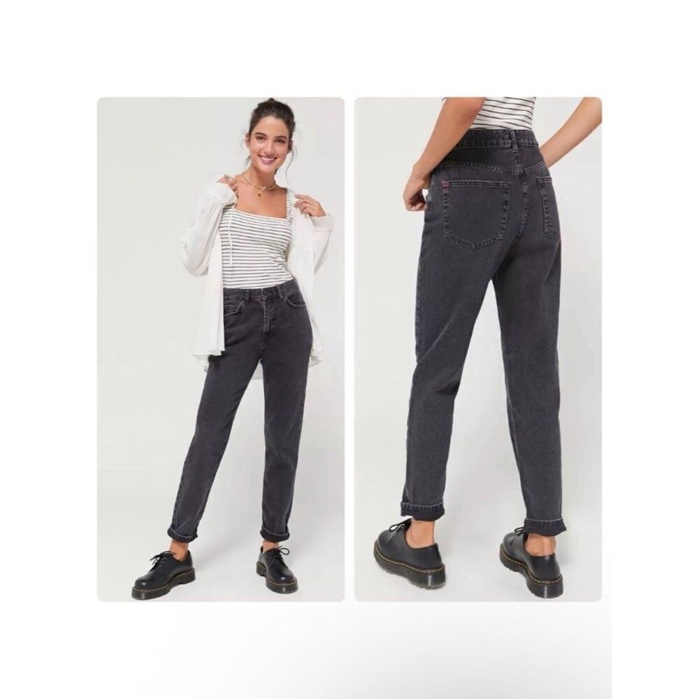 BDG High-Waisted Mom Jean – Washed Black Denim